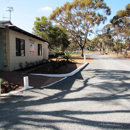 Acclaim Gateway Caravan Park Dundas Экстерьер фото