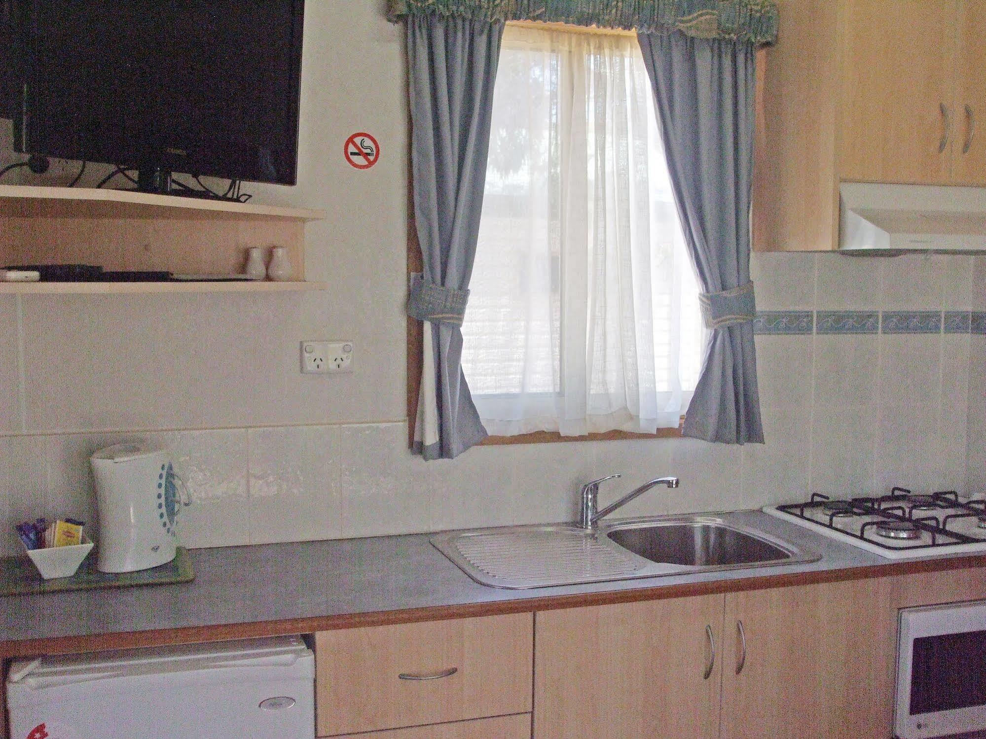 Acclaim Gateway Caravan Park Dundas Экстерьер фото